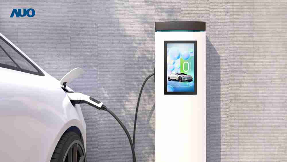 友達〝EVSE車用充電樁解決方案〞專為電動汽車充電樁設計，，，具有高亮度、、克服戶外艱難環境的耐溫、、耐紫外線等特性，，並搭載散熱性及擴充性強的高效能工業電腦，，，可實現人機互動訴求，，如資訊顯示、、、支付等應用